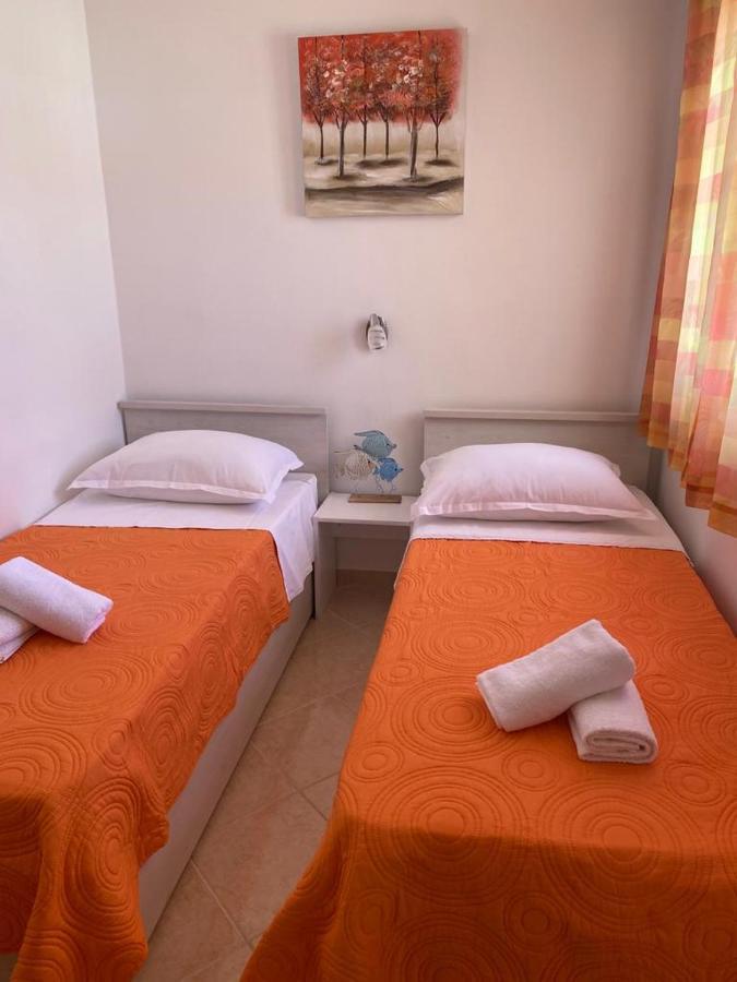 Apartment Vucica 塞维德 外观 照片