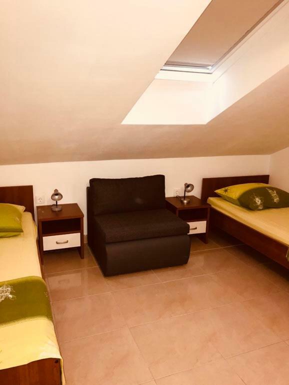 Apartment Vucica 塞维德 外观 照片